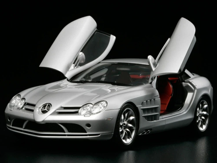 Mercedes Benz SLR McLaren 24290 Tamiya