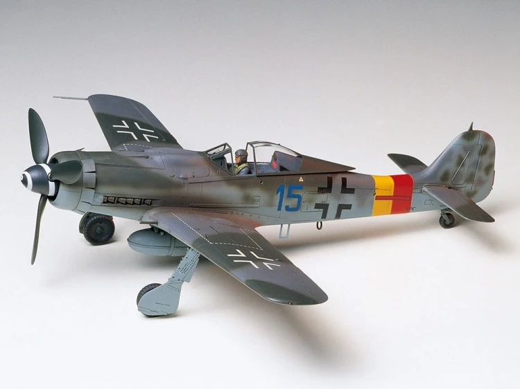 Samolot Focke Wulf Fw190 D-9 61041 Tamiya