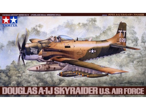 Samolot Douglas A-1J Skyraider 61073 Tamiya
