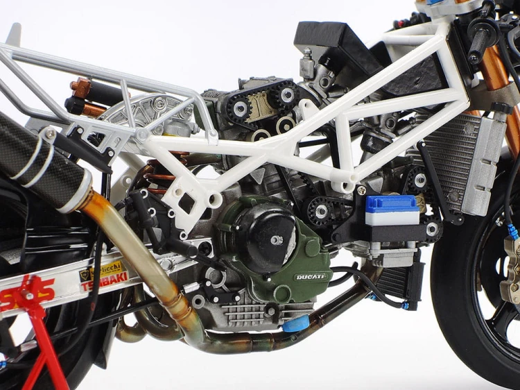 Ducati 888 Superbike Racer 14063 Tamiya