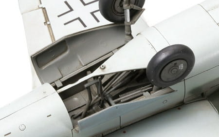 Samolot Heinkel He 162 A-2 Salamander 61097 Tamiya