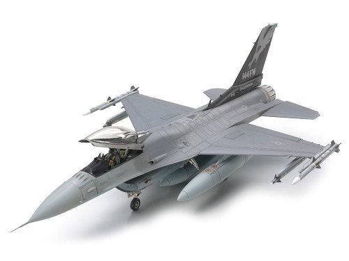 Samolot Lockheed F-16C Fighting Falcon 61101 Tamiya