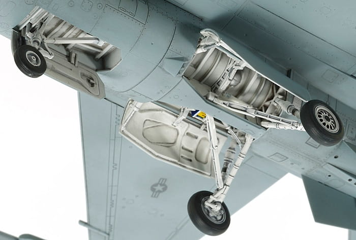 Samolot Lockheed F-16CJ Fighting Falcon 60786 Tamiya
