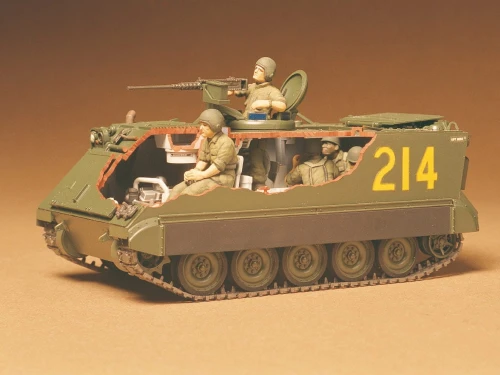 Transporter U.S. Armoured Personnel Carrier M113 APC 35040 Tamiya