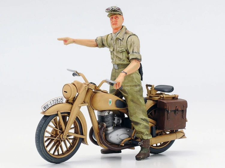 Leichter Panzerspahwagen Sd.Kfz.222 35286 Tamiya