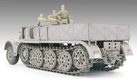 Ciągnik Famo Sd.Kfz.9 Schwerer Zugkraftwagen 18t 35239 Tamiya