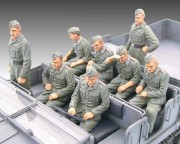 Ciągnik Famo Sd.Kfz.9 Schwerer Zugkraftwagen 18t 35239 Tamiya