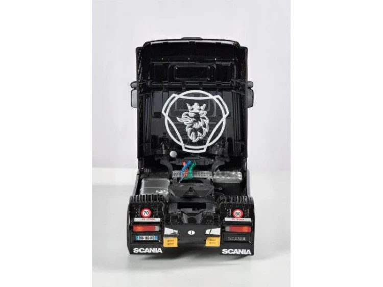 Scania R730 The Griffin 3879 Italeri