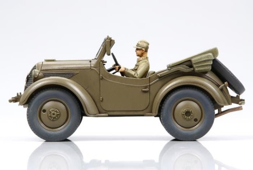 Samochód rozpoznawczy Type 95 Kurogane 32558 Tamiya