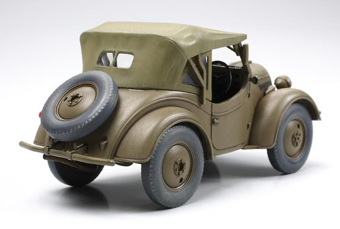 Samochód rozpoznawczy Type 95 Kurogane 32558 Tamiya