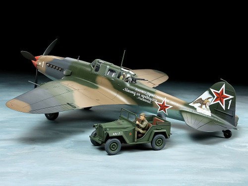 Samolot Ilyushin Ił-2 Shturmovik i GAZ-67B 25212 Tamiya