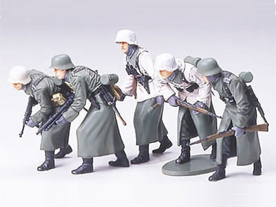 Figurki niemiecka piechota szturmowa 35256 Tamiya