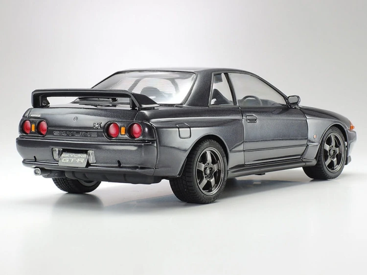 Nissan Skyline GT-R 24090 Tamiya