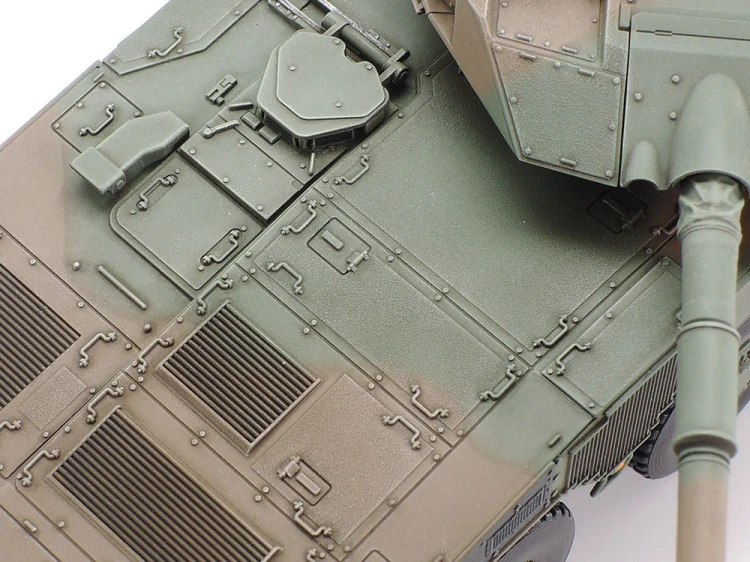Wóz bojowy Type 16 32596 Tamiya
