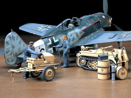 Pojazd Sd.Kfz.2 Kettenkraftrad i zasilacz 32533 Tamiya