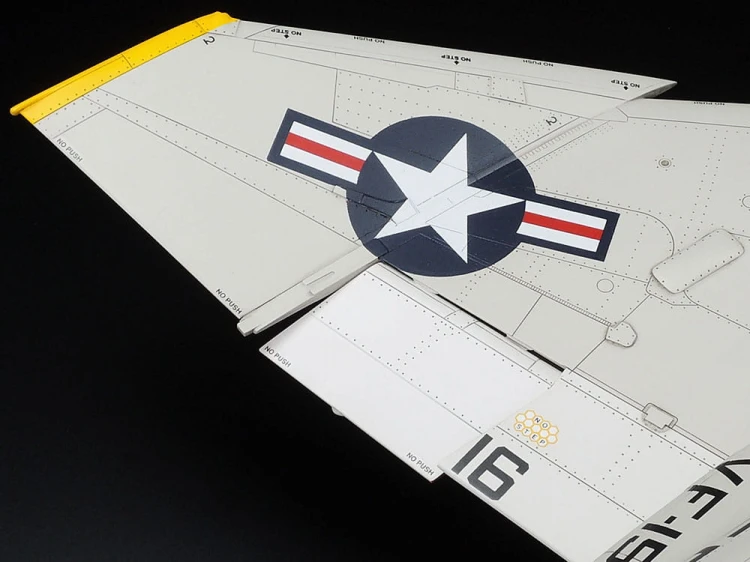 Samolot McDonnell Douglas F-4J Phantom II 60306 Tamiya