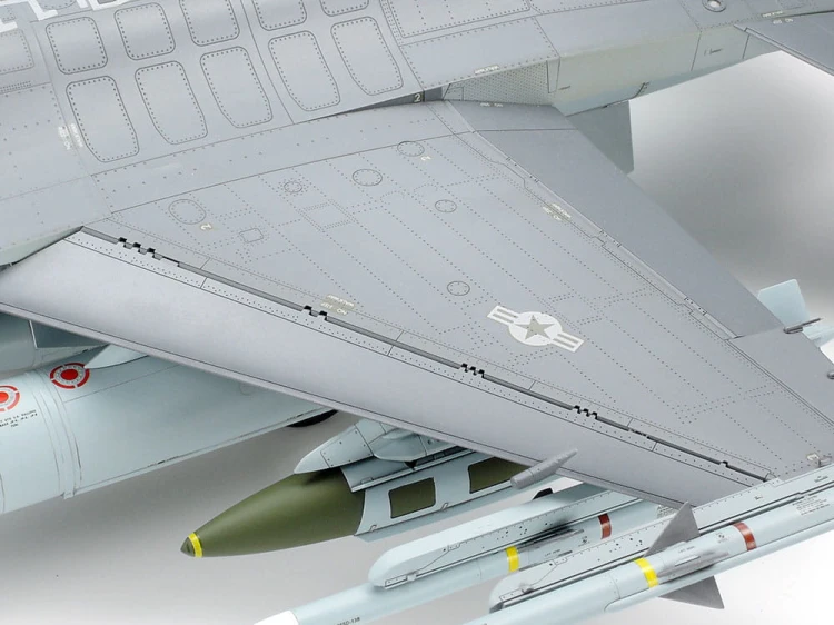 Samolot Lockheed F-16CJ Fighting Falcon 60315 Tamiya