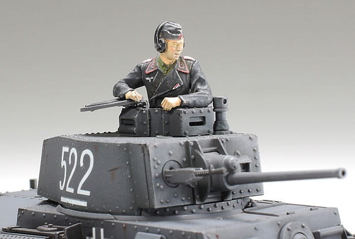 Czołg PzKpfw 38(t) Ausf.E/F 32583 Tamiya