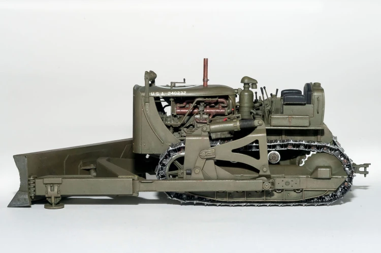 Buldożer wojskowy Caterpillar D7 35195 MiniArt