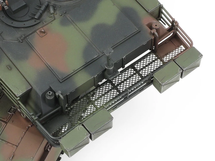 Czołg M1A1 Abrams Ukraine 25216 Tamiya