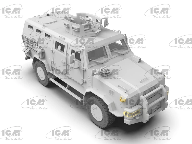 Transporter opancerzony Kozak-001 MRAP 35015 ICM