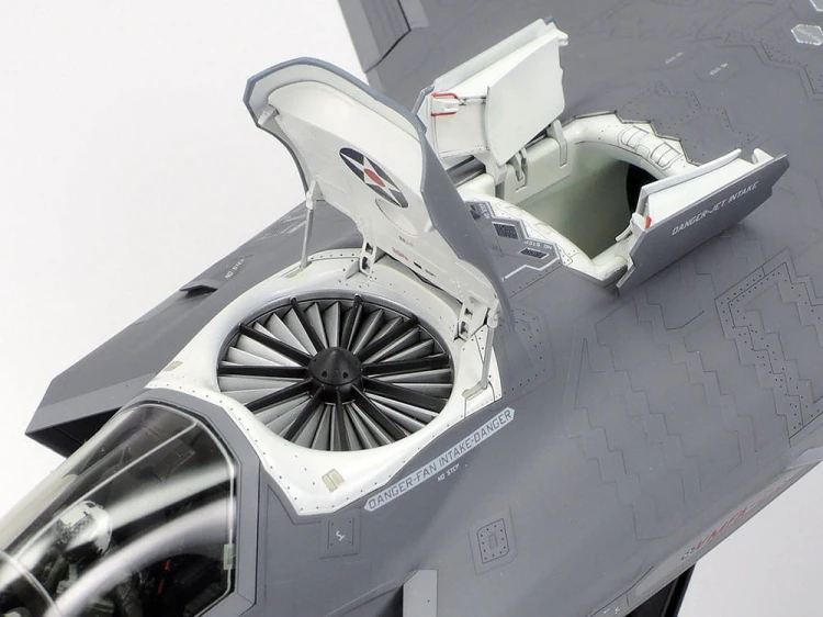 Samolot Lockheed Martin F-35B Lightning II 61125 Tamiya
