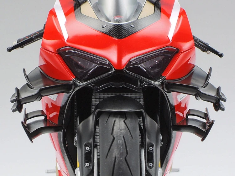 Ducati Superleggera V4 14140 Tamiya
