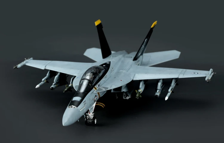 Samolot Boeing F/A-18F Super Hornet LS-013 Meng