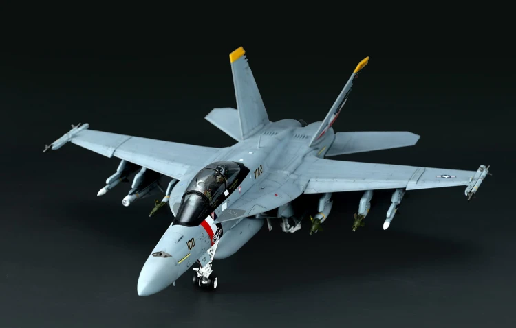 Samolot Boeing F/A-18F Super Hornet Bounty Hunters LS-016 Meng
