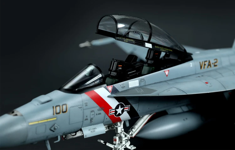 Samolot Boeing F/A-18F Super Hornet Bounty Hunters LS-016 Meng