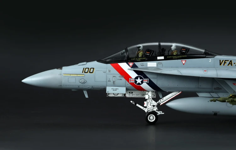 Samolot Boeing F/A-18F Super Hornet Bounty Hunters LS-016 Meng