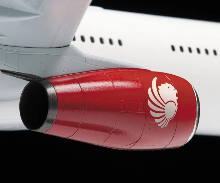 Samolot pasażerski Airbus A330-300 7044 Zvezda