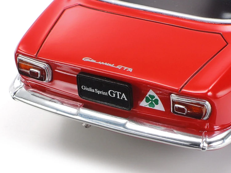 Alfa Romeo Giulia Sprint GTA 24188 Tamiya