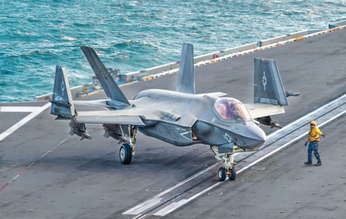 Samolot Lockheed Martin F-35C Lightning II CATOBAR 1469 Italeri
