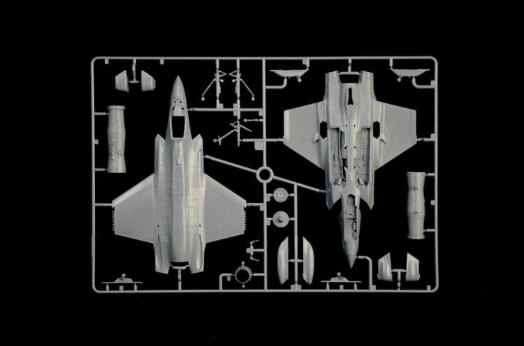 Samolot Lockheed Martin F-35C Lightning II CATOBAR 1469 Italeri