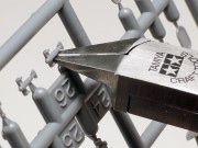 Cążki boczne Sharp Pointed Side Cutter for Plastic (Slim Jaw) 74123 Tamiya