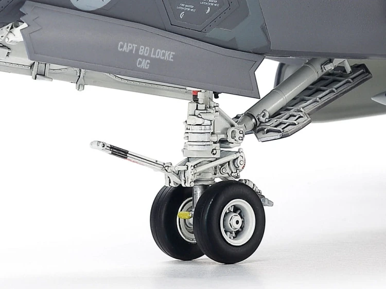 Samolot Lockheed Martin F-35C Lightning II 61127 Tamiya