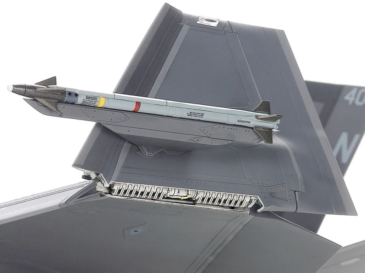 Samolot Lockheed Martin F-35C Lightning II 61127 Tamiya
