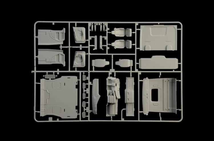 Scania 770S 4x2 Normal Roof Grey Cab 3971 Italeri