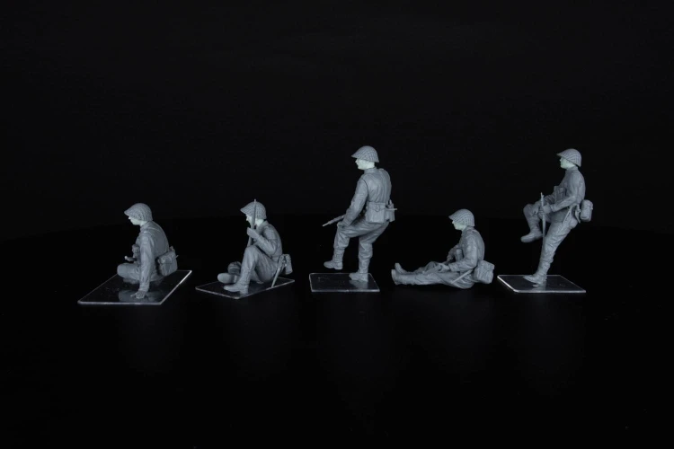 British Tank Riders NW Europe (Resin Heads) 35496 MiniArt