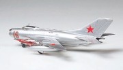 Samolot Mikoyan MiG-19 Farmer 61609 Tamiya