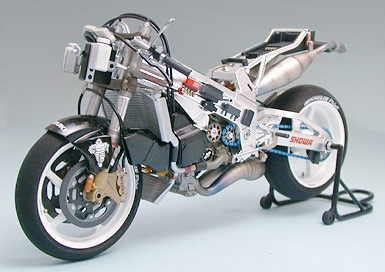 Suzuki RGV Gamma (XR89) 14081 Tamiya