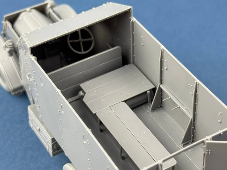 Samochód pancerny Armoured Tender British and Irish Service CSM35019 CSM Copper State Models