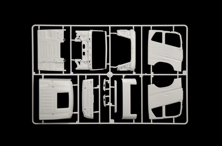 Volvo FH16 Medium Roof 3970 Italeri