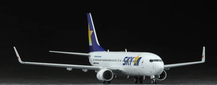 Samolot pasażerski Boeing 737-800 Skymark Airlines 10744 Hasegawa