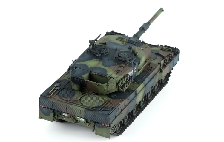 Czołg Leopard 2A4 German Main Battle Tank 72-009 Meng