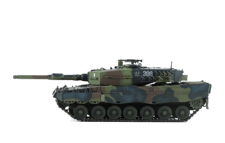 Czołg Leopard 2A4 German Main Battle Tank 72-009 Meng