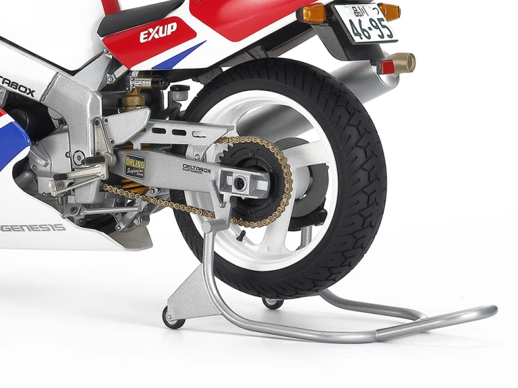 Yamaha FZR750R (OW01) 14058 Tamiya