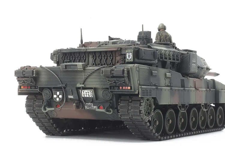 Czołg Leopard 2A7V German Main Battle Tank 32607 Tamiya