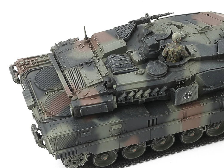 Czołg Leopard 2A7V German Main Battle Tank 32607 Tamiya